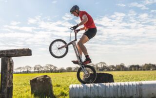 Hoe is BMX ontstaan en waar kan ik een BMX clinic volgen?